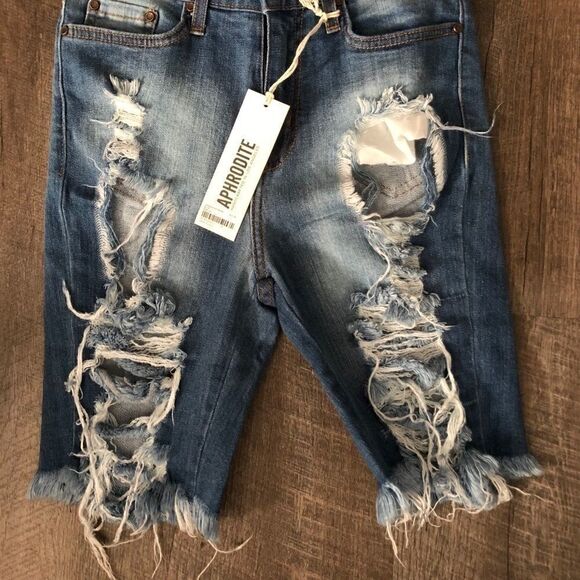 Aphrodite distressed bermuda shorts  - Picture 8 of 10